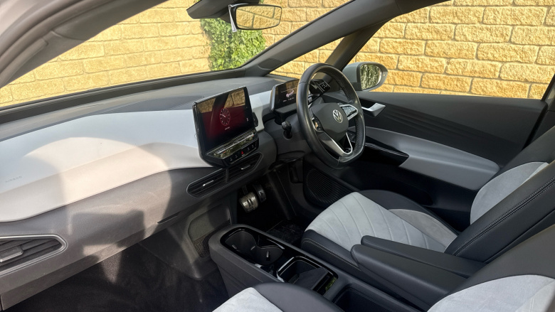 Volkswagen ID.3 150kW Family Pro Performance 58kWh 5dr Auto Electric Hatchback